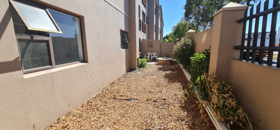 2 Bedroom Property for Sale in Parklands Western Cape